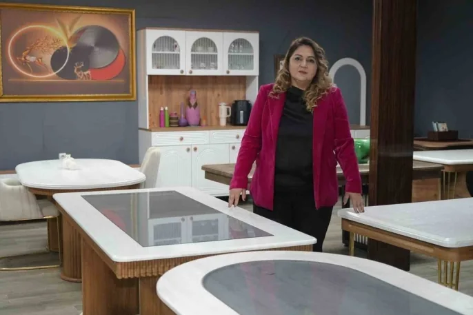 Ayşe Pınar Tümüklü — Showroom